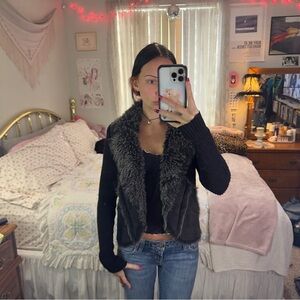 Y2K Women's Black and Gray Faux Fur Jacket